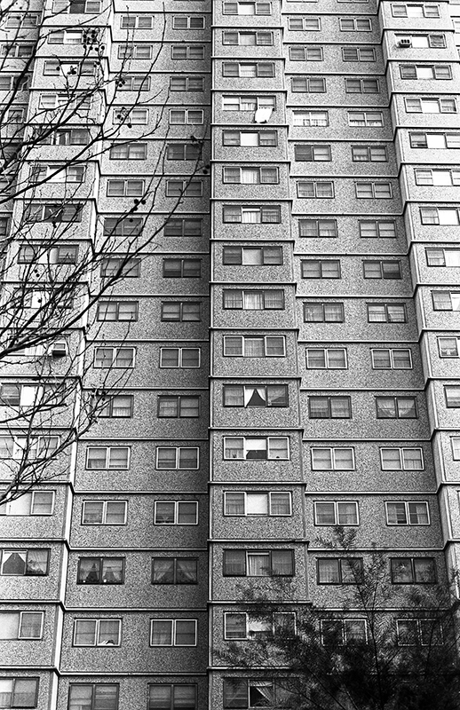 Life in an Inner Melbourne Housing Estate, 1986: Australia : Richard Moore : Journalist : Photographer :